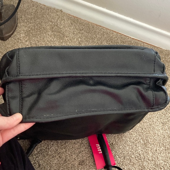 Lulu Guinness Black Purse with Gold Accents - Picture 10 of 11